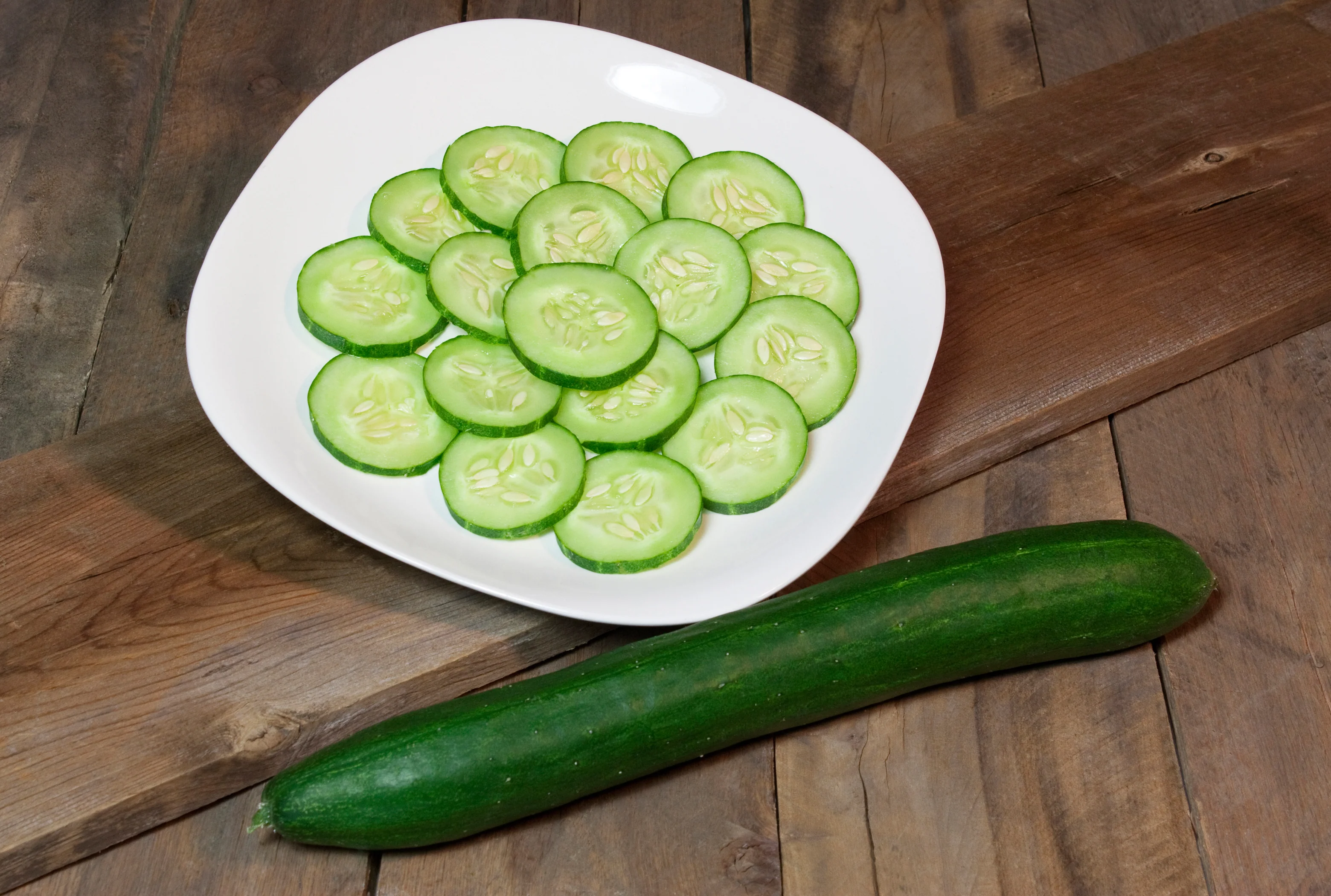 Tasty Green Hybrid Cucumber Seeds